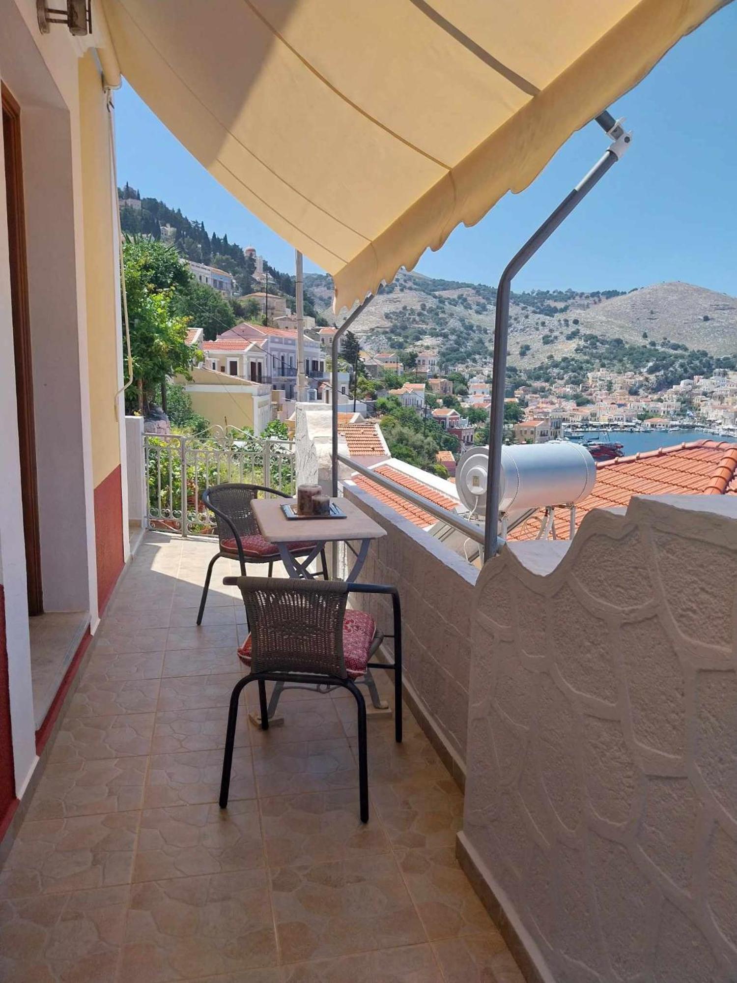 Villa Pitini Nikos House à Symi Extérieur photo